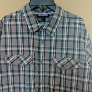 Men's Patagonia Worn Wear short sleeve gray shirt